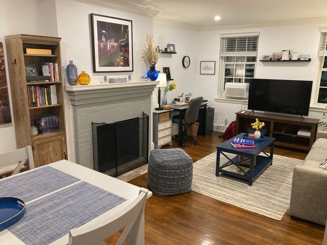 39 Commonwealth Ave 31, Newton, MA 02467