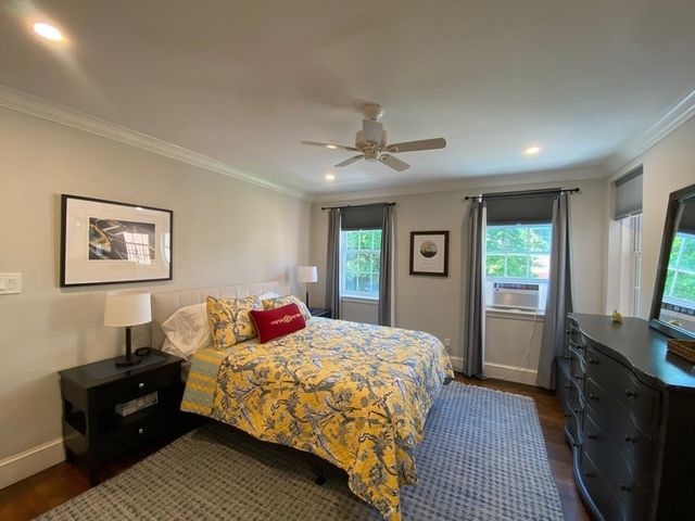 39 Commonwealth Ave 31, Newton, MA 02467