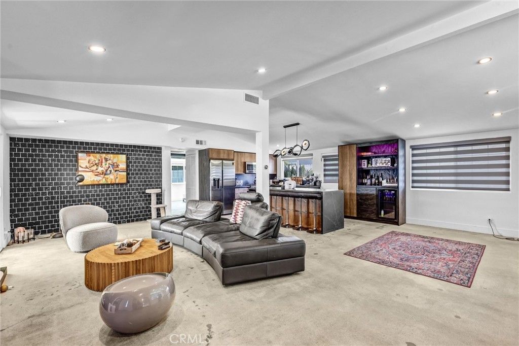 20562 Skouras, Winnetka, CA 91306 — photo 4