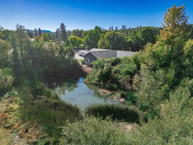 1873 Dellwood Drive, Grants Pass, OR 97526