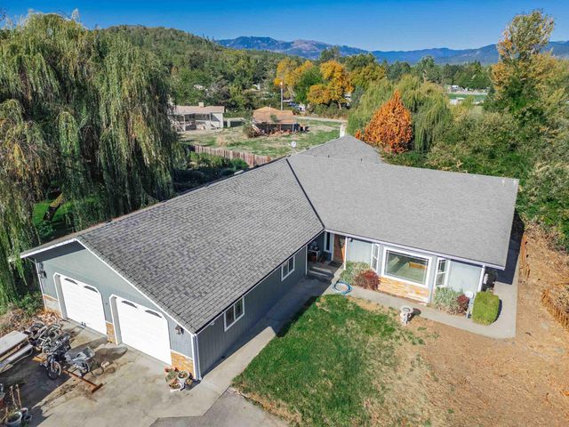 1873 Dellwood Drive, Grants Pass, OR 97526
