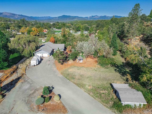 1873 Dellwood Drive, Grants Pass, OR 97526
