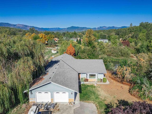 1873 Dellwood Drive, Grants Pass, OR 97526