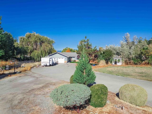 1873 Dellwood Drive, Grants Pass, OR 97526