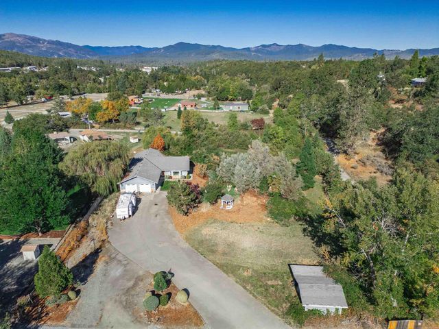 1873 Dellwood Drive, Grants Pass, OR 97526