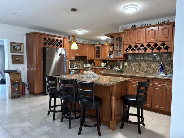 165 SW 130th Ave, Miami, FL 33184