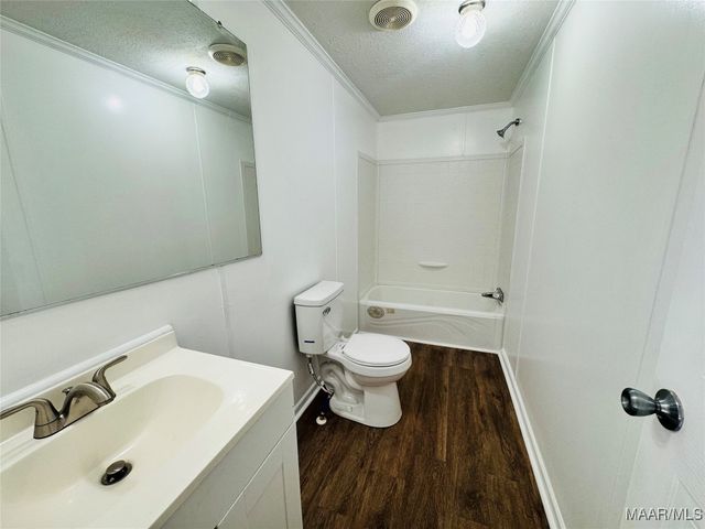 205 Ashwood Drive, Titus, AL 36080