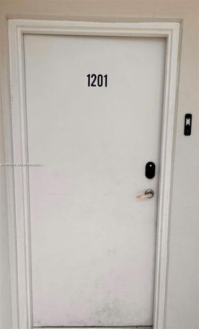 2561 NE 193rd St 1201, Miami, FL 33180