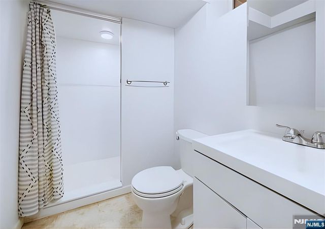 3 Cameron Road, Tenafly, NJ 07670