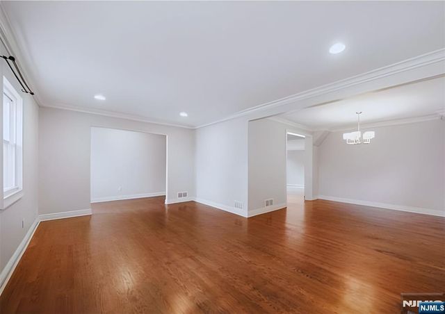 3 Cameron Road, Tenafly, NJ 07670