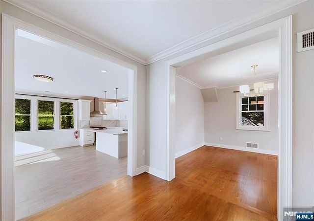 3 Cameron Road, Tenafly, NJ 07670