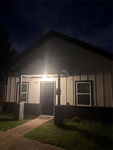 3209 Ennis Street, Houston, TX 77004