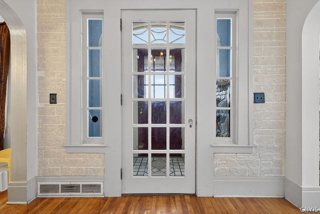 800 North Mcbride Street, Syracuse, NY 13203