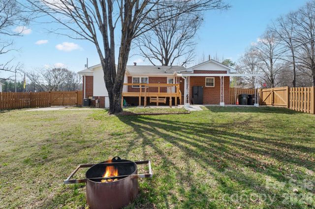 242 White Street NW, Concord, NC 28027