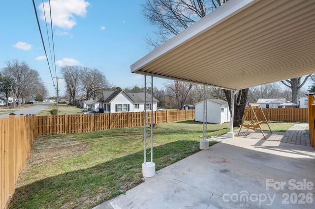 242 White Street NW, Concord, NC 28027