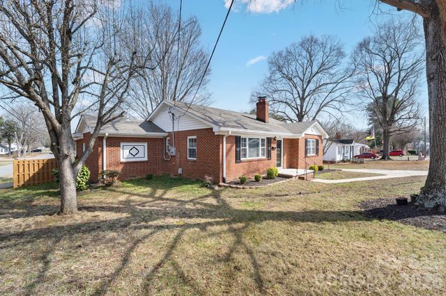 242 White Street NW, Concord, NC 28027