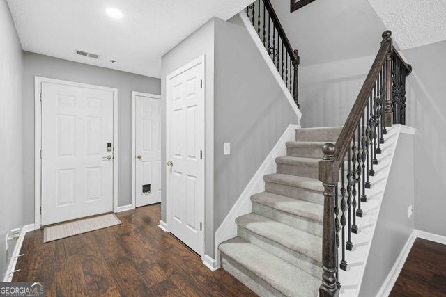 330 Cottonwood Creek Circle, Canton, GA 30114