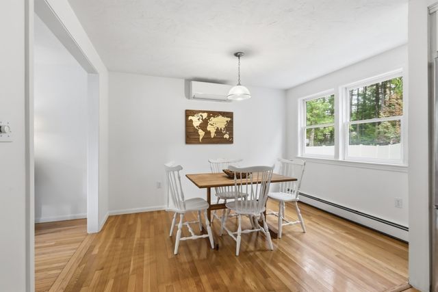 14 Dunvegan Dr, Merrimac, MA 01860