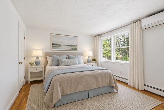 14 Dunvegan Dr, Merrimac, MA 01860