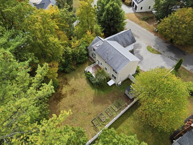 14 Dunvegan Dr, Merrimac, MA 01860