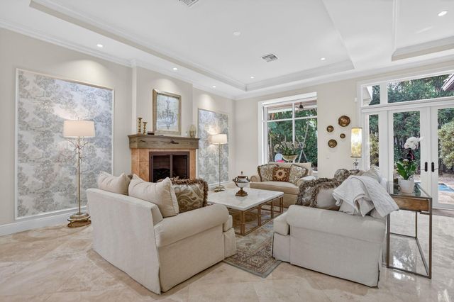 33 SE Olive Way, Boca Raton, FL 33432