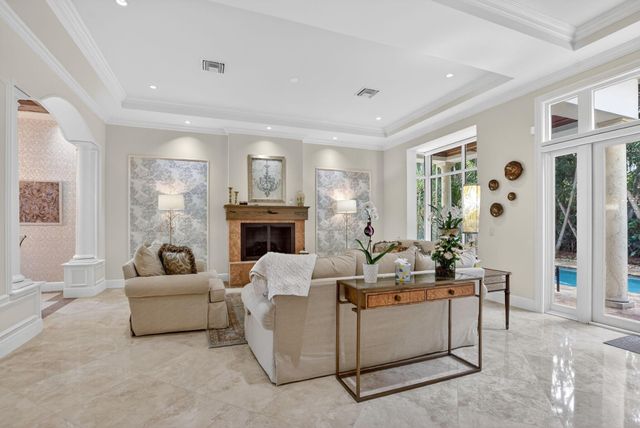 33 SE Olive Way, Boca Raton, FL 33432