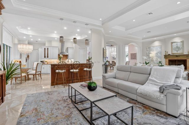 33 SE Olive Way, Boca Raton, FL 33432