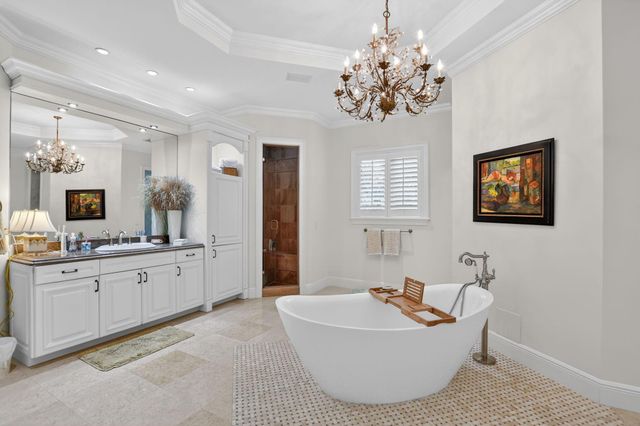 33 SE Olive Way, Boca Raton, FL 33432