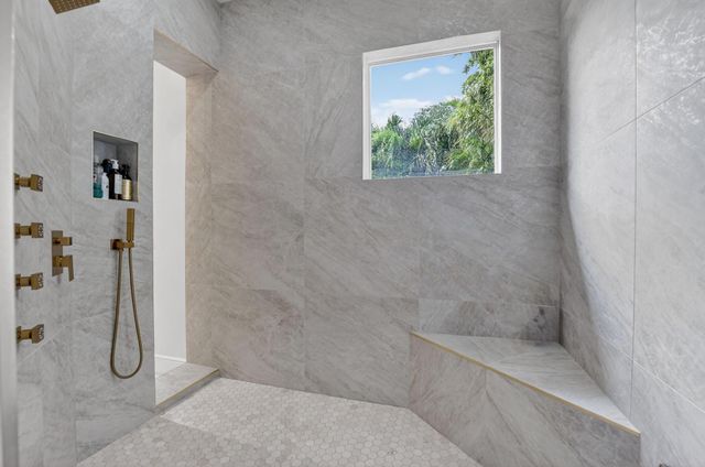 33 SE Olive Way, Boca Raton, FL 33432