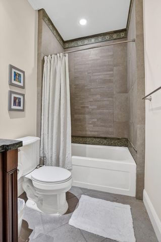 33 SE Olive Way, Boca Raton, FL 33432