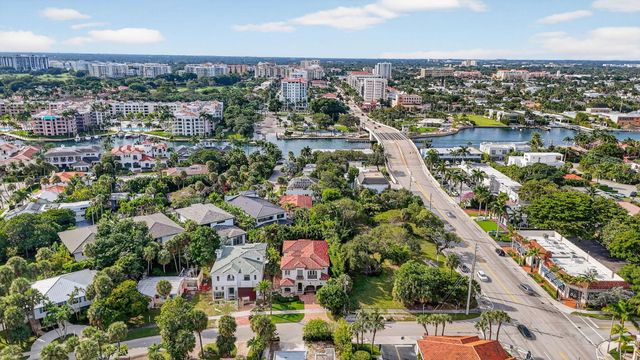 33 SE Olive Way, Boca Raton, FL 33432
