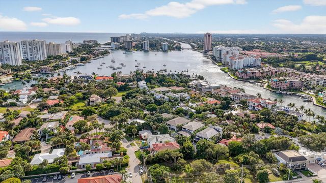 33 SE Olive Way, Boca Raton, FL 33432