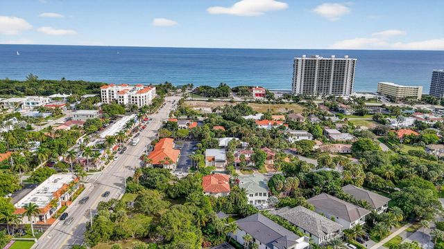 33 SE Olive Way, Boca Raton, FL 33432