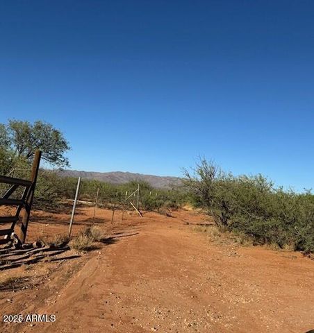 6000 S Hargis Ranch Rd Road 33, Hereford, AZ 85615