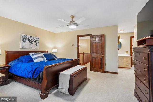 37 SCHOOL RD, Schwenksville, PA 19473