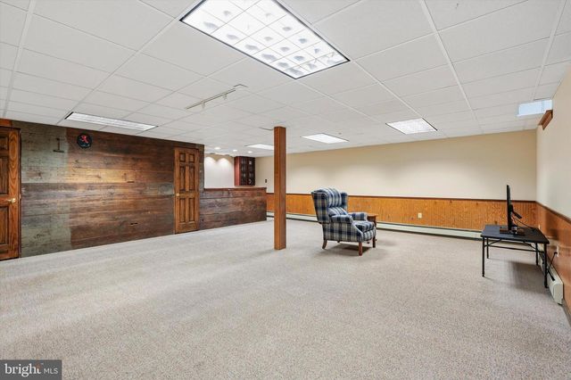 37 SCHOOL RD, Schwenksville, PA 19473