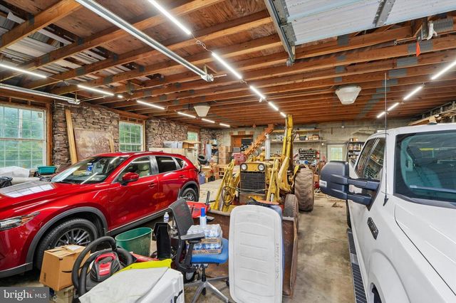 37 SCHOOL RD, Schwenksville, PA 19473