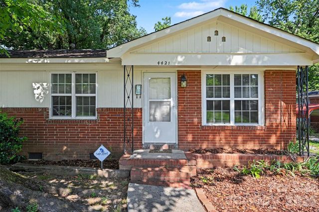 4421 Knollcrest Drive, Charlotte, NC 28208