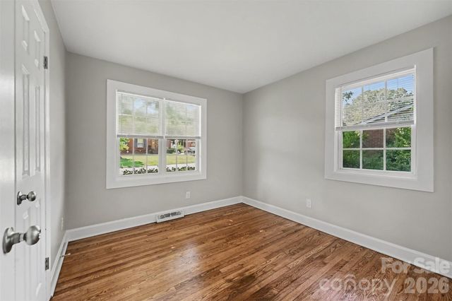 4421 Knollcrest Drive, Charlotte, NC 28208
