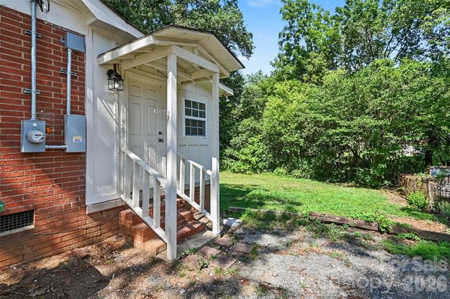 4421 Knollcrest Drive, Charlotte, NC 28208