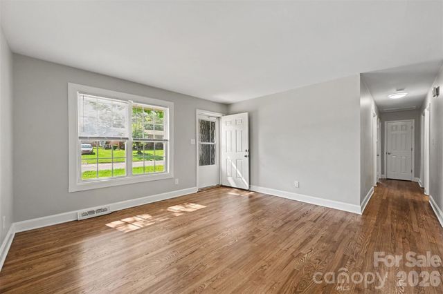 4421 Knollcrest Drive, Charlotte, NC 28208