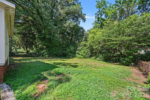 4421 Knollcrest Drive, Charlotte, NC 28208