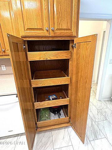 2548 Woods View Drive, Marianna, FL 32446