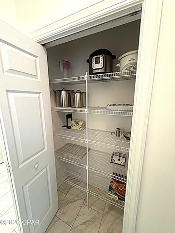 2548 Woods View Drive, Marianna, FL 32446