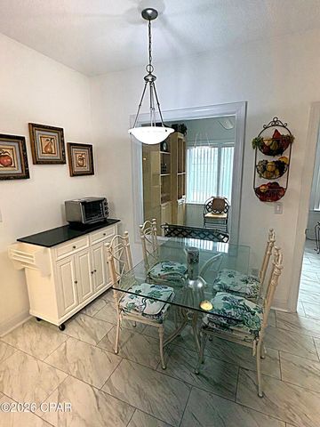 2548 Woods View Drive, Marianna, FL 32446