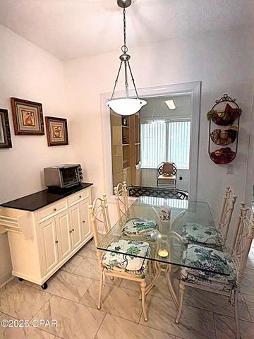 2548 Woods View Drive, Marianna, FL 32446