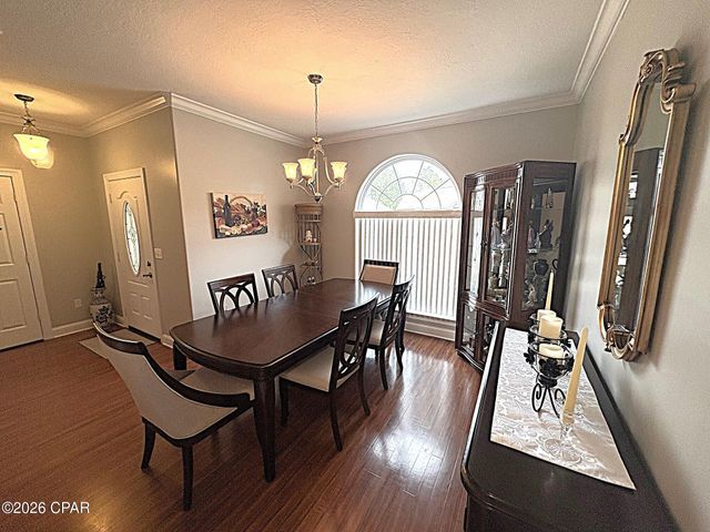 2548 Woods View Drive, Marianna, FL 32446