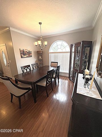 2548 Woods View Drive, Marianna, FL 32446