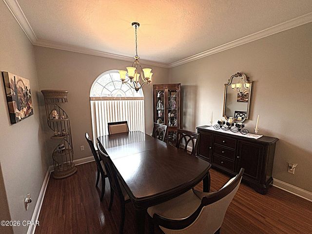 2548 Woods View Drive, Marianna, FL 32446