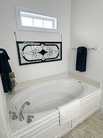 2548 Woods View Drive, Marianna, FL 32446